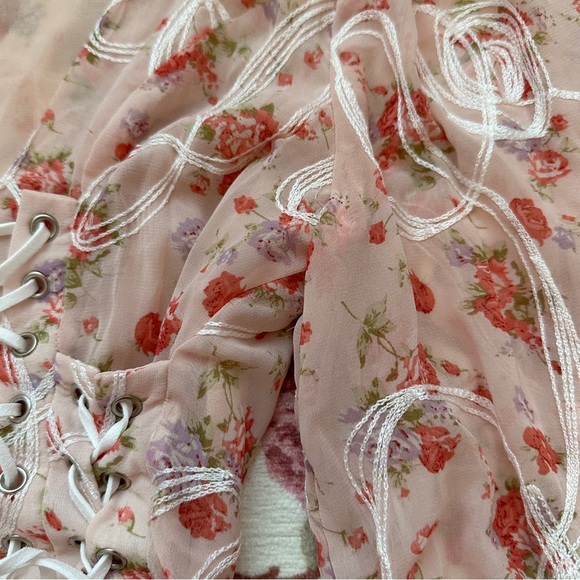 Floral corset top 🩷🎀🌸 - Picture 3 of 3